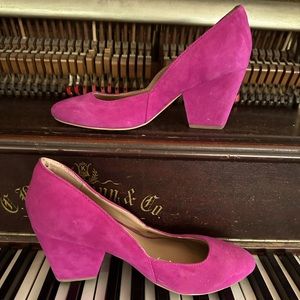 ANTHROPOLOGIE suede heels size 37 7.5 luscious suede luminous chic catwalk pink
